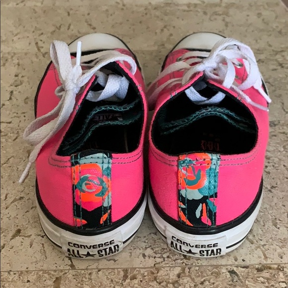 Converse All-Stars Hot Pink Camo Accents Like New! - Picture 4 of 6